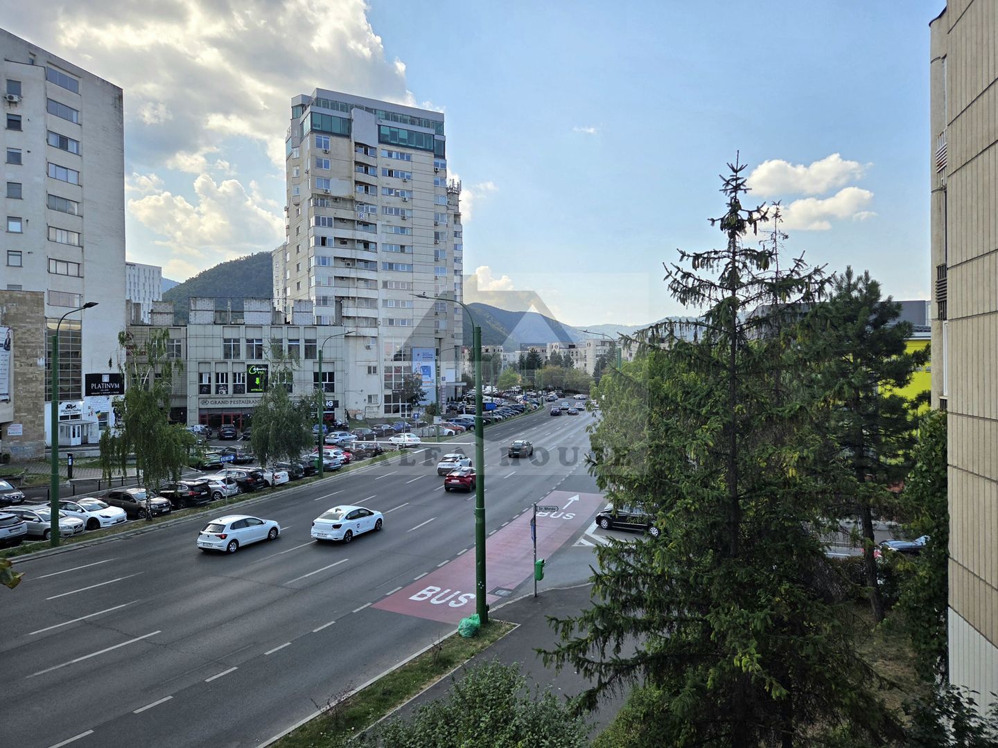 Apartament cu trei camere, Centrul Civic - Mesota - AFI Mall , etaj 2 - Poză 1