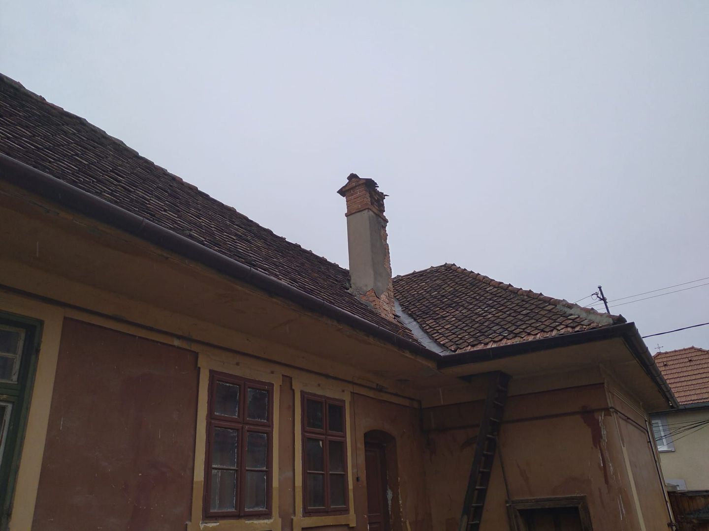 Casă / Vilă cu 5 camere de vânzare în Central, Rasnov - Poză 5