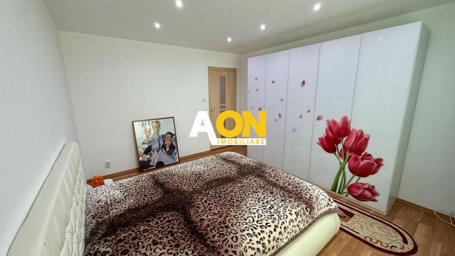 Apartament 3 Camere, Etaj 1, Zona Cetate - Poză 4