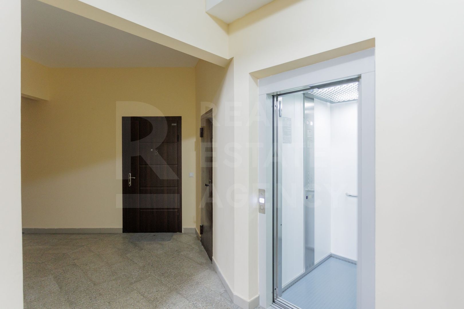 Vânzare 3 dormitoare separate, living generos și debara la etaj CADOU - Poză 18