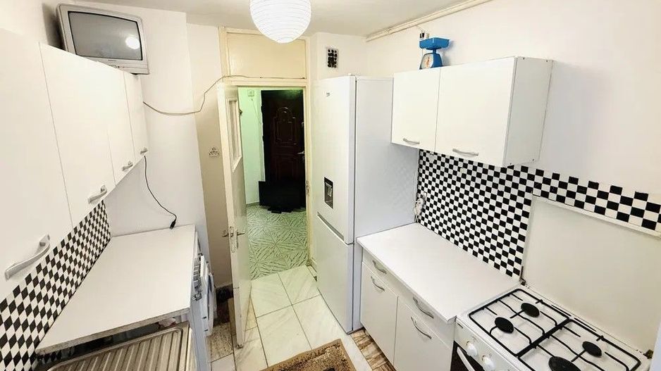 De vanzare apartament 2 camere Crangasi - Poză 6