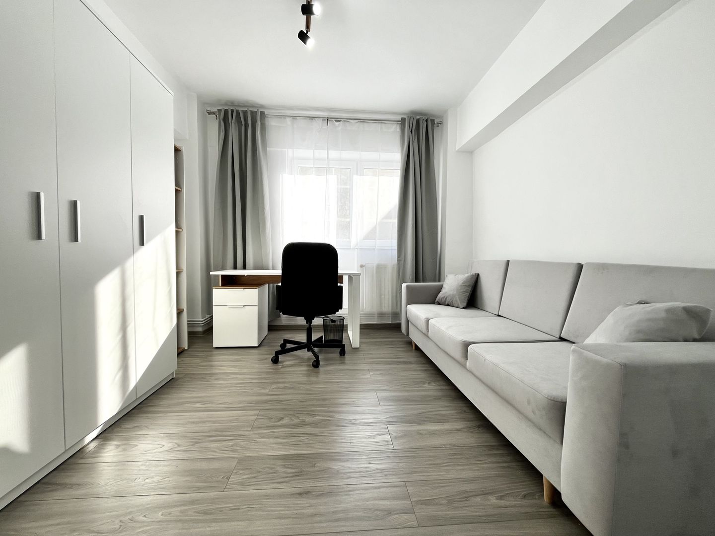 Apartament 4 camere, renovat integral, in zona Aradului- Iulius Mall - Poză 7