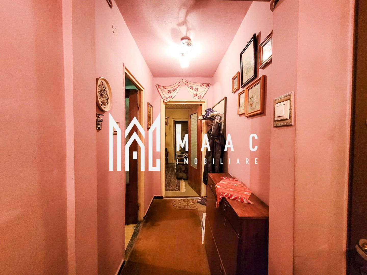 Apartament 3 Camere | Etaj 2 | Balcon | Zona Mihai Viteazu - Poză 1