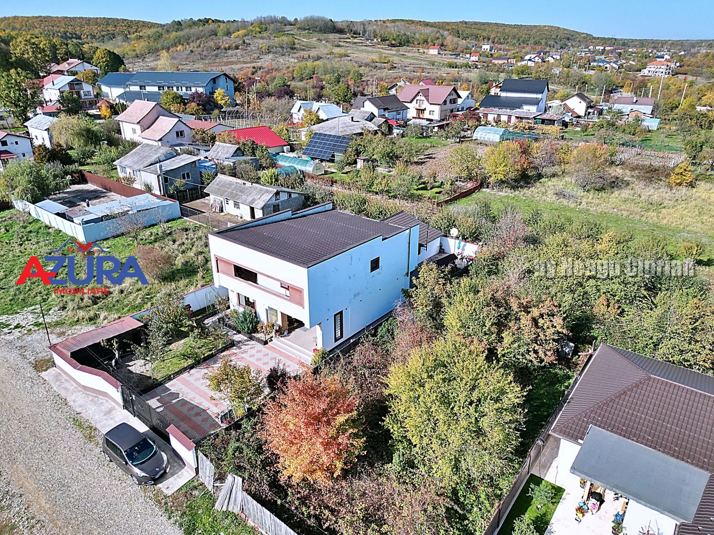 AZURA Imobiliare - 2 Case, 1 Camin - Smeura 250 m din DN zona Hintesti - Poză 24