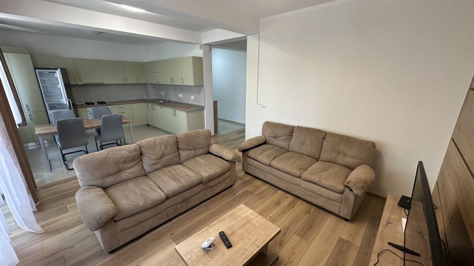 APARTAMENT DEOSEBIT - Poză 2