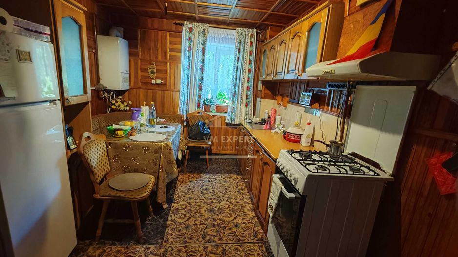 APARTAMENT CAMPULUNG 2 CAMERE, PARTER - Poză 2