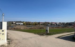 Teren edificabil 1.000 mp | Vedere la lac | Utilități - Poză 2