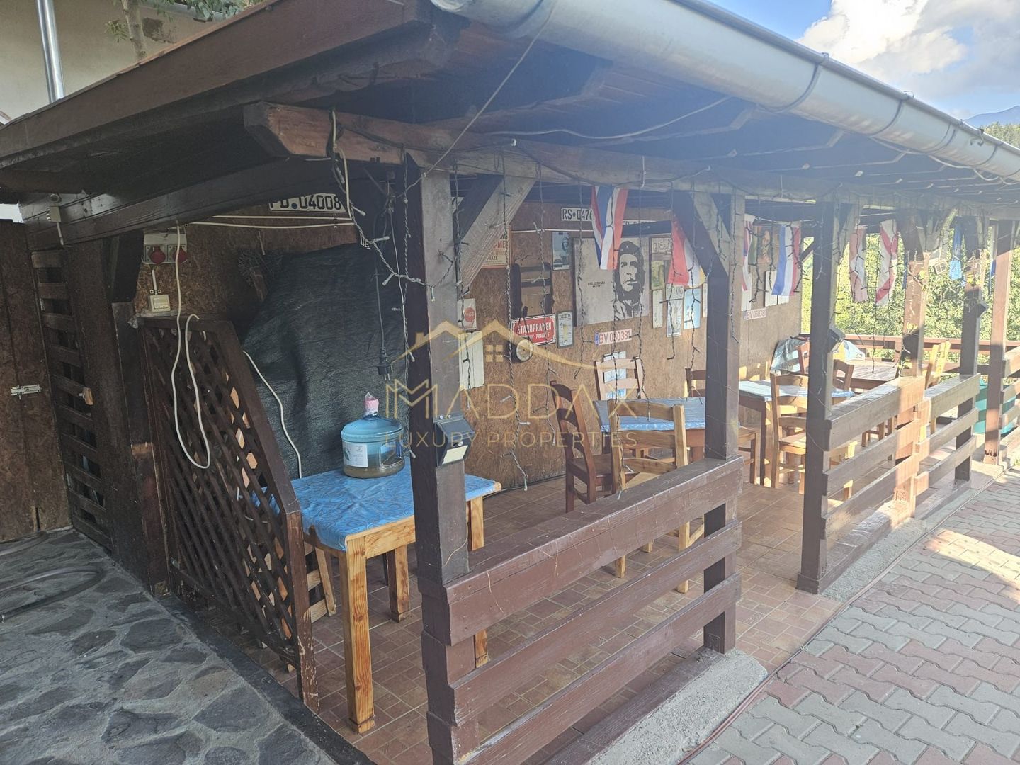 Pensiune 10 camere cu restaurant // teren 900 mp // Moieciu de Jos - Poză 10