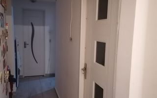 Apartament 3 camere, decomandat, 64 mp, central, Campina, PH - Poză 1