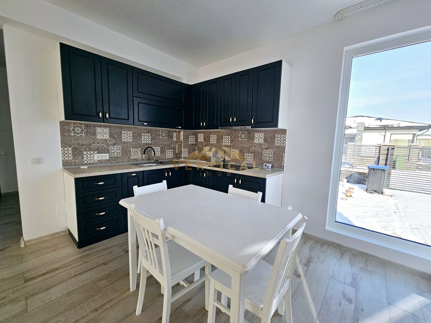 Casa de închiriat cu pompa de caldura si panouri - comuna Berceni - Poză 10