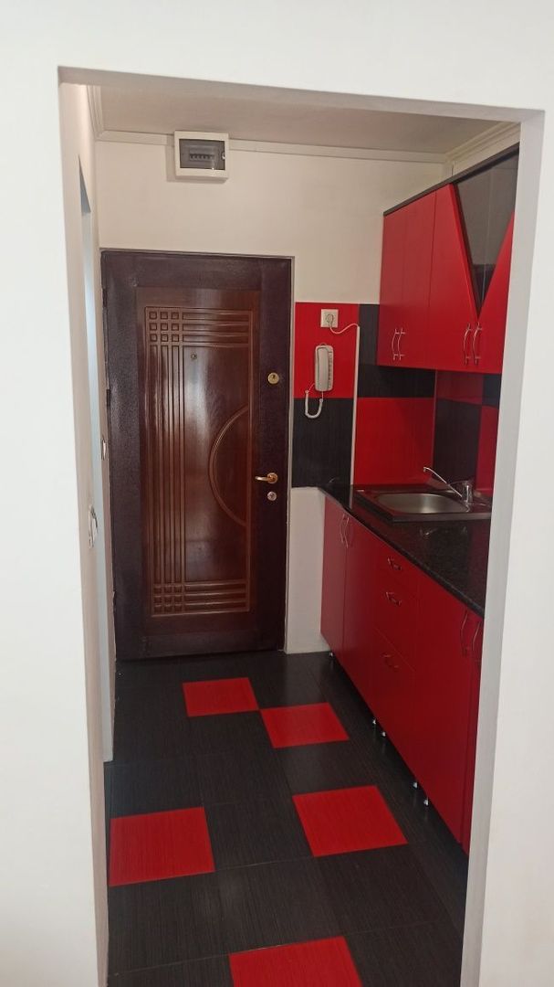 BRASADAS vinde garsoniera etaj 4/4 Micro 17 Somesului. - Poză 4
