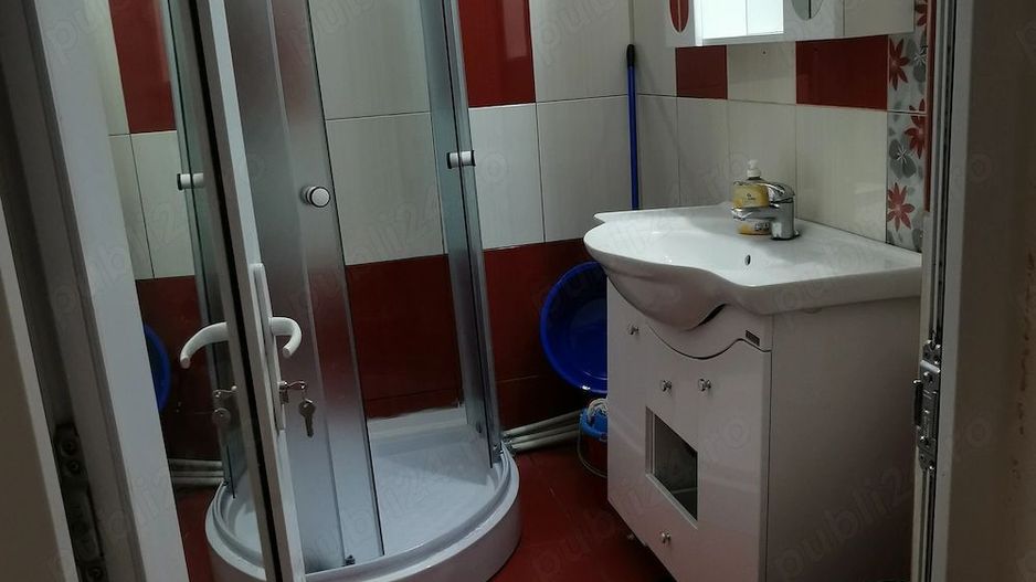 De inchiriat apartament 3 camere, parter, zona Constructorilor, 400 Euro - Poză 2