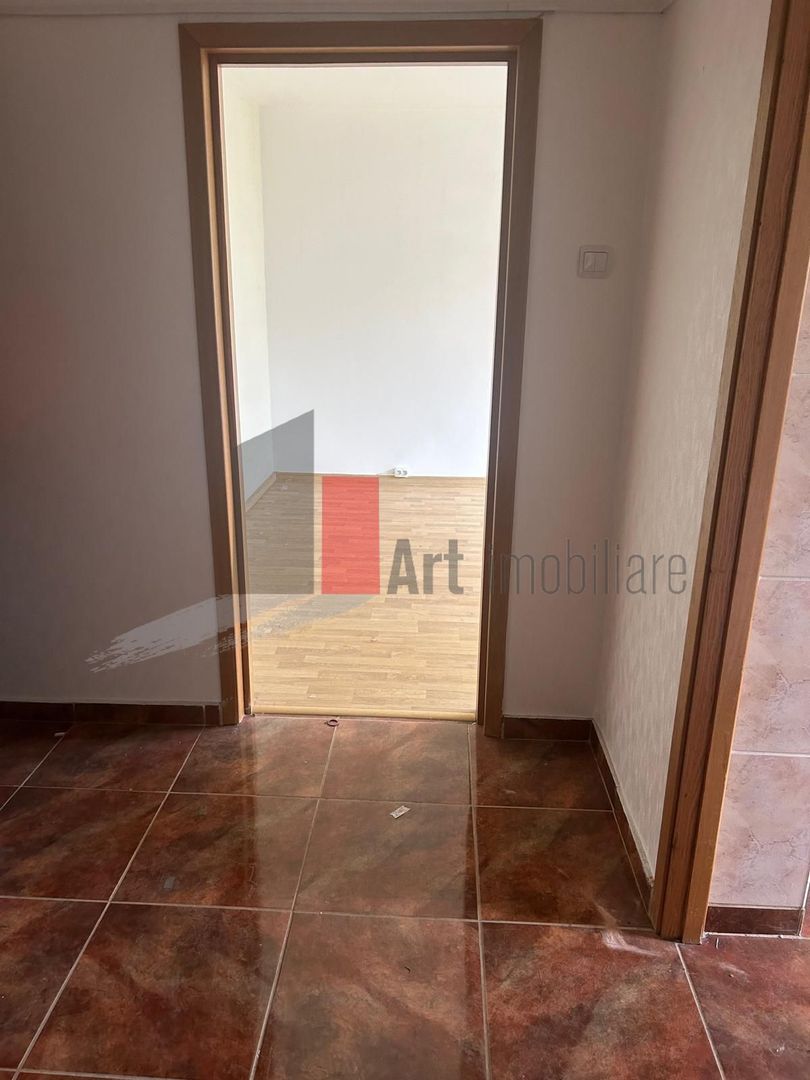 Vânzare apartament 4 camere decomandat Bd. Brâncoveanu - Izvorul Mureșului - Poză 9