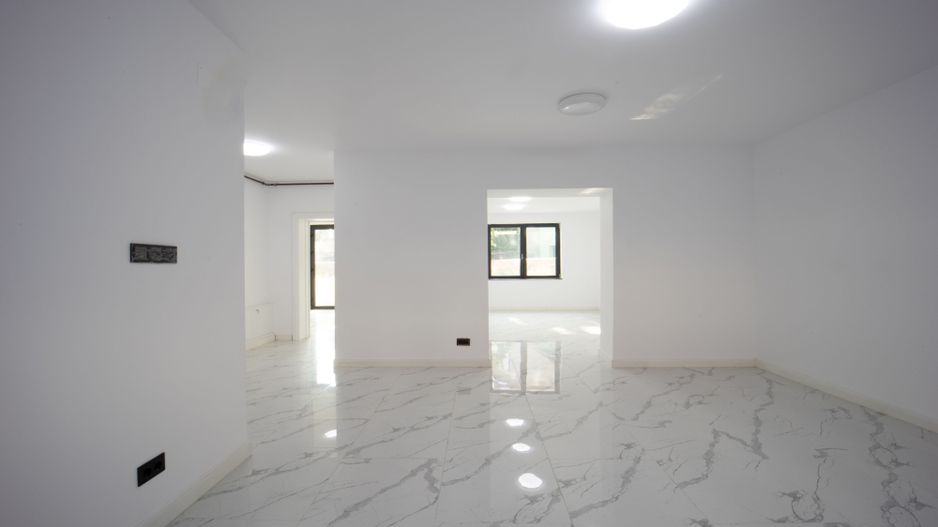 Proprietate Zona Centru Civic , ideala ca proiect de investitii - Poză 4