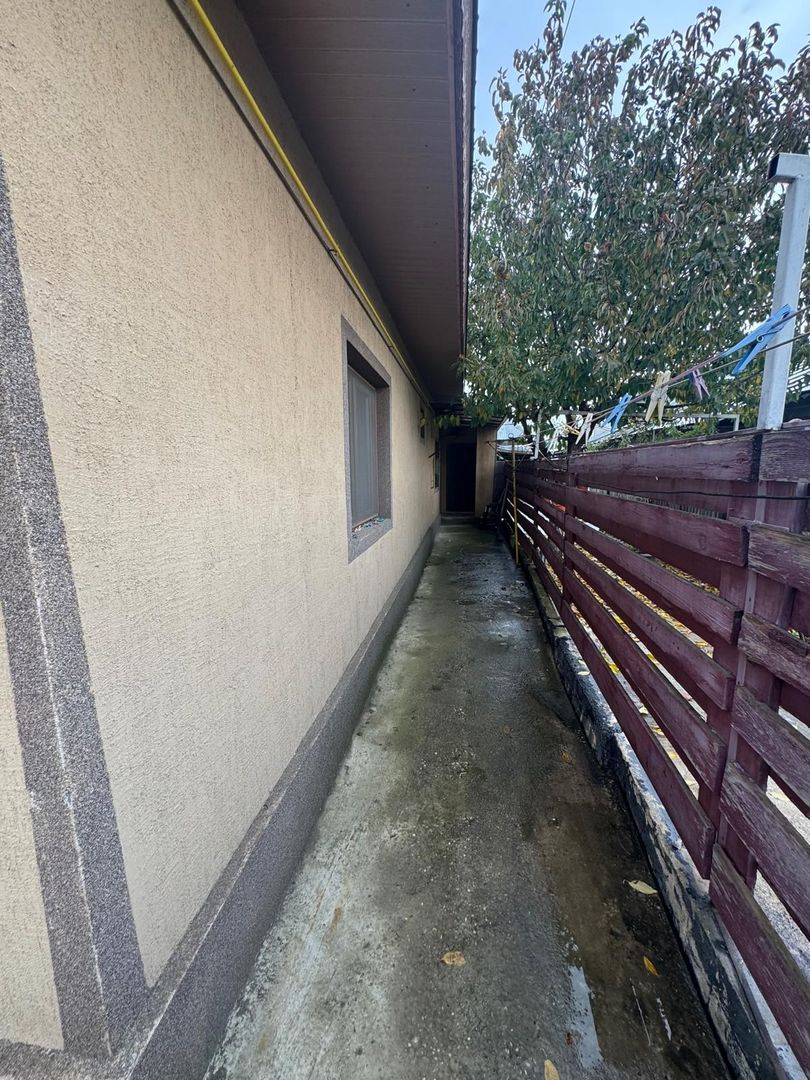 Casă de vânzare pe strada Sabarului - Poză 11