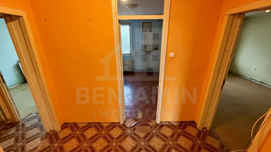 4 decomandate - 80mp - etaj 1 - 2bai - centrala - invesitie - Astra - Poză 10