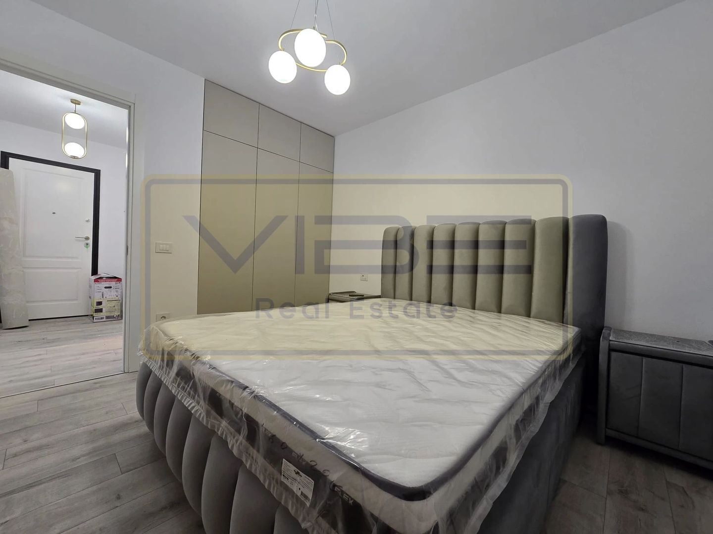 Poitiers Tower -Prima inchiriere - 2 camere + dressing  - mobilat modern - Poză 2