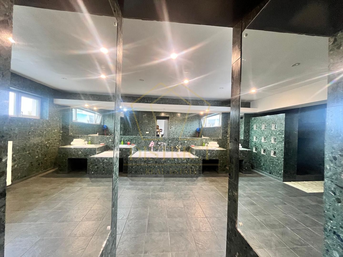 Pensiune superba cu piscina | COMISION 0 | Girocului - Poză 20