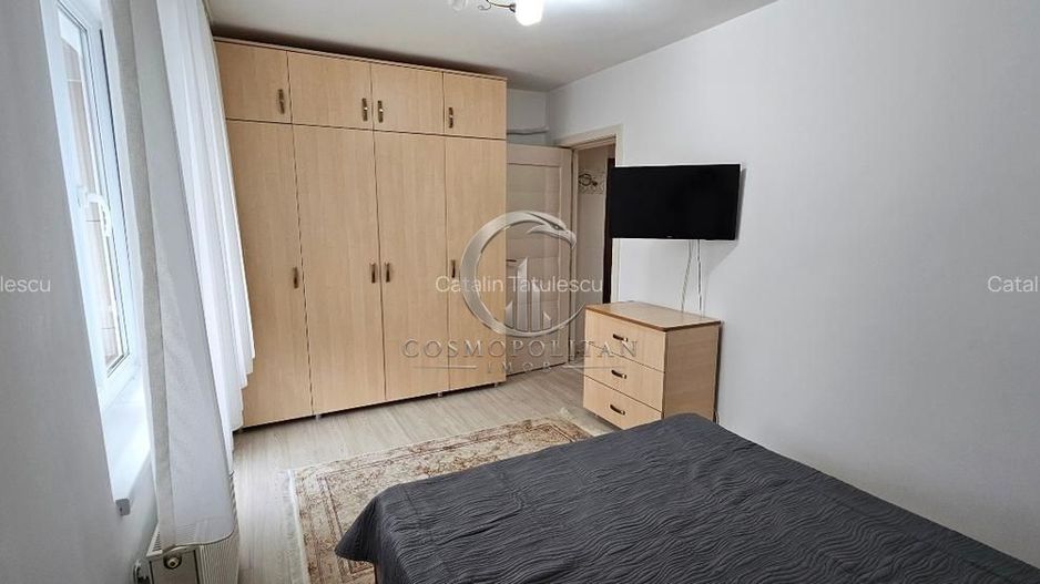 Apartament cu 2 camere ultracentral etaj 1 renovat mobilat utilat - Poză 12