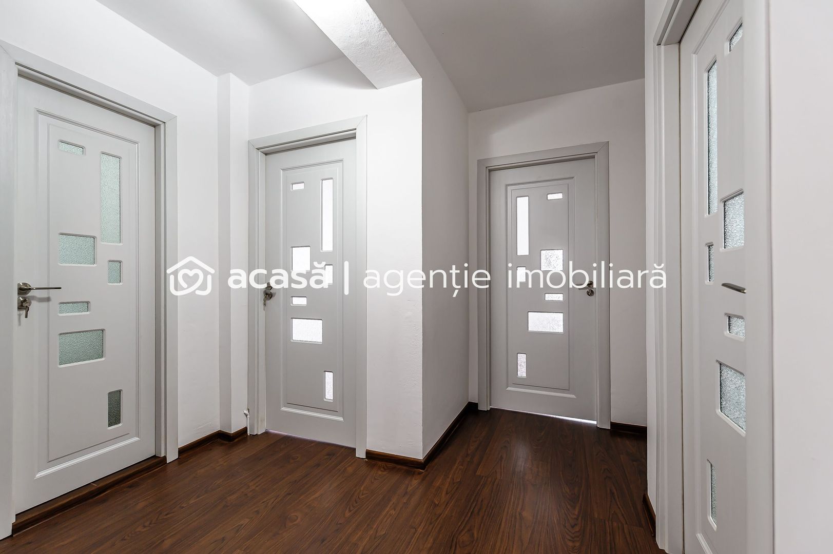 VÂNDUT! Apartament 3 camere,  Str. Tudor Vladimirescu - Poză 3