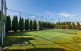 Casa deosebita cu teren de sport in zona semi centrala in Lugoj - Poză 2