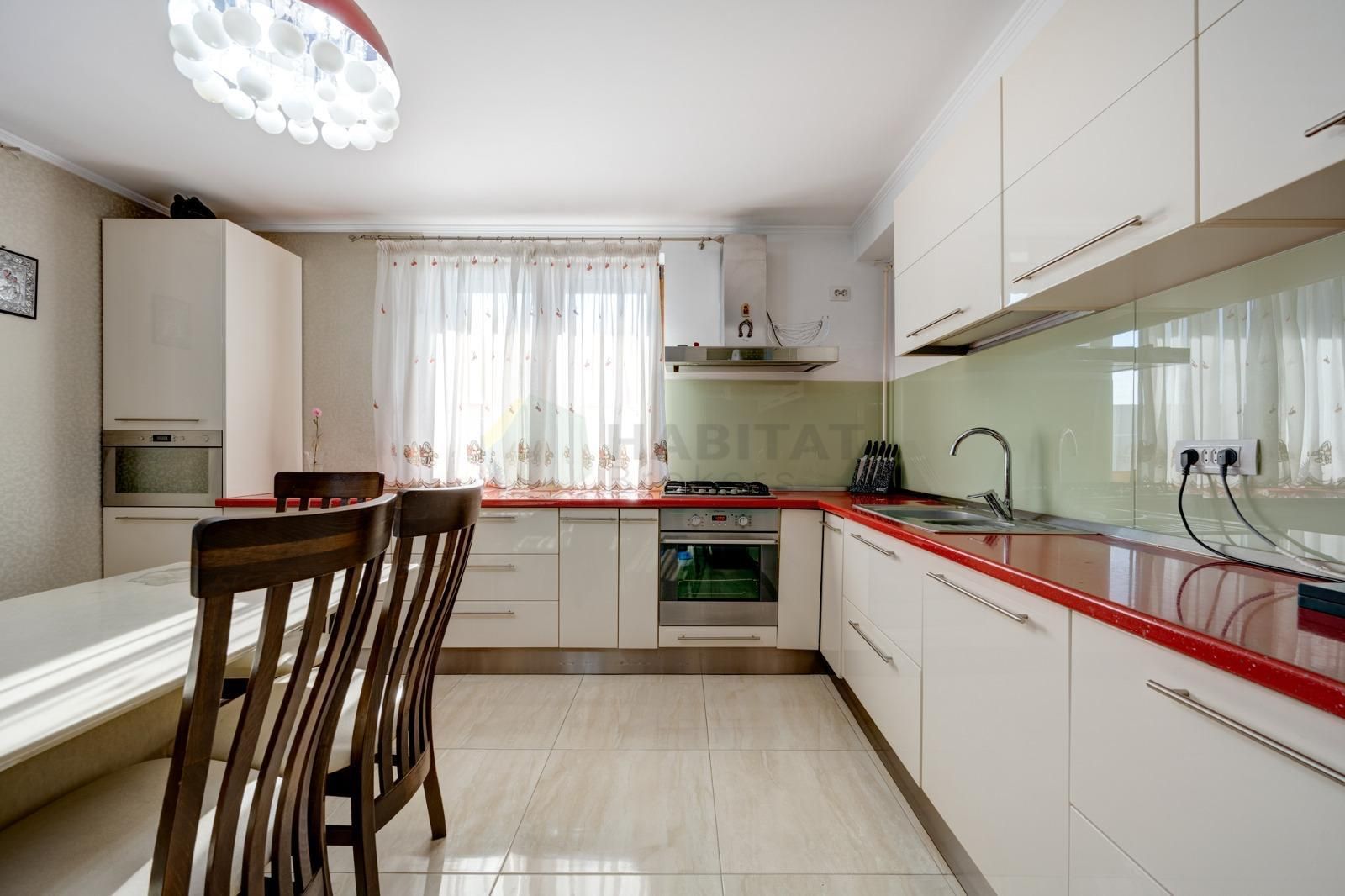 Casă modernă și spațioasă de vânzare în Bragadiru – ideală pentru familie - Poză 30