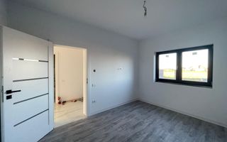 Duplex despartit prin camera tehnica - finisaje premium - Poză 11
