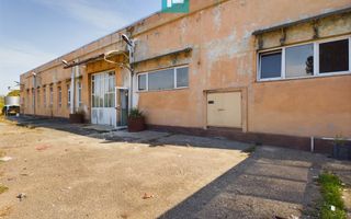 Spațiu industrial cu platformă betonată și teren - Poză 3