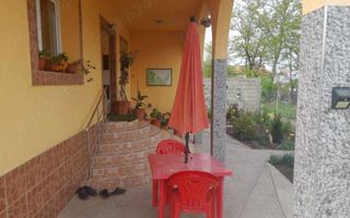 Vând casă în centru Loc Belcesti jud Iași - Poză 5