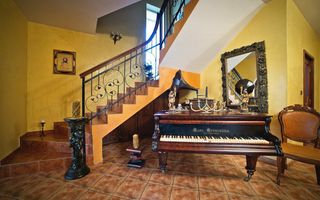 Vila de Vanzare | Rădăuți, Suceava | Pret:  350.000€ - Poză 2