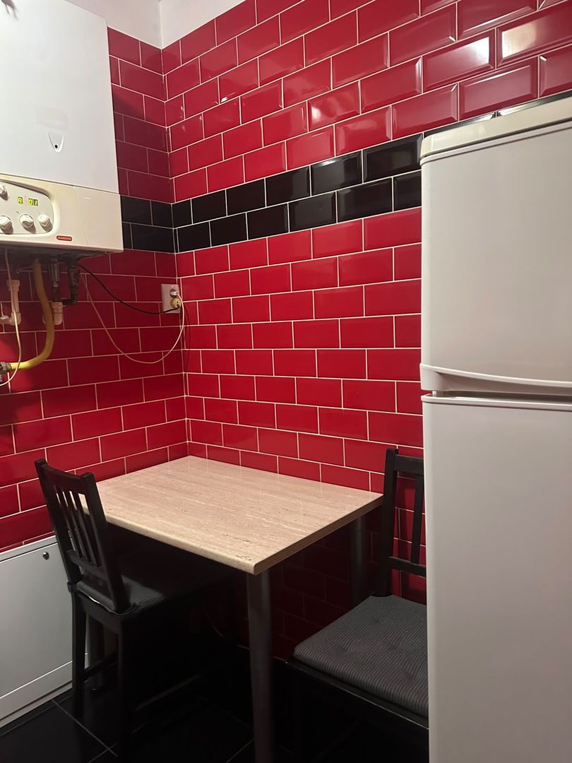 GARSONIERA - PET-FRIENDLY, CENTRALA PROPRIE, METROU 10 MINUTE - Poză 6