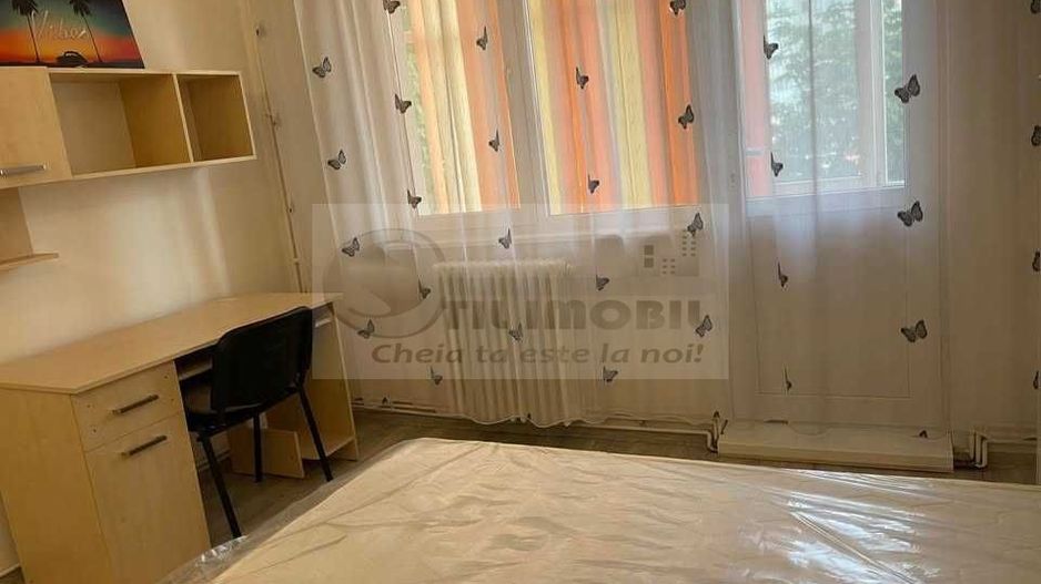 Apartament 3 camere decomandat – Podu Roș- 490 Euro - Poză 3