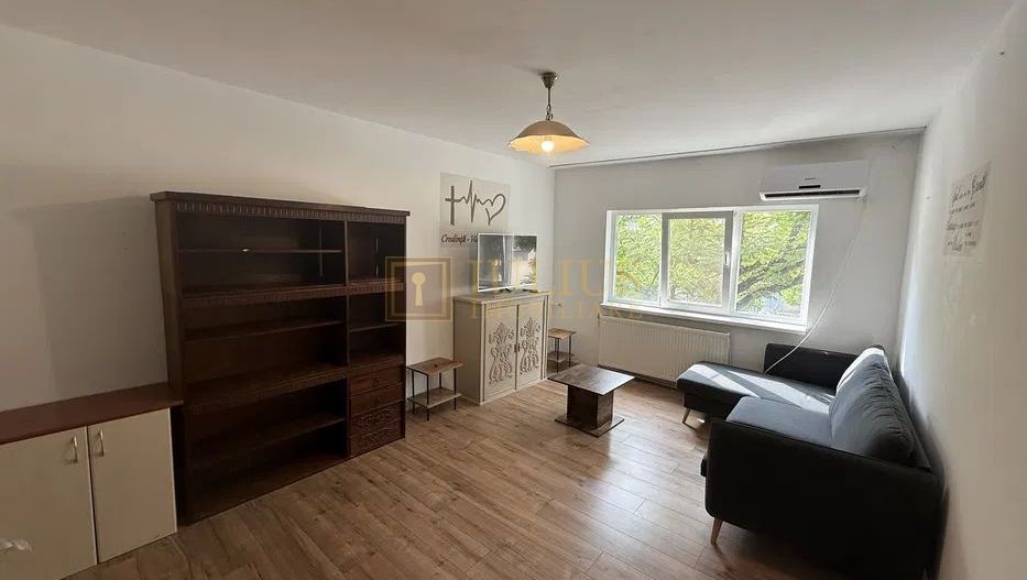 2 camere| Soarelui| centrala proprie| apartament spatios| renovat| - Poză 1
