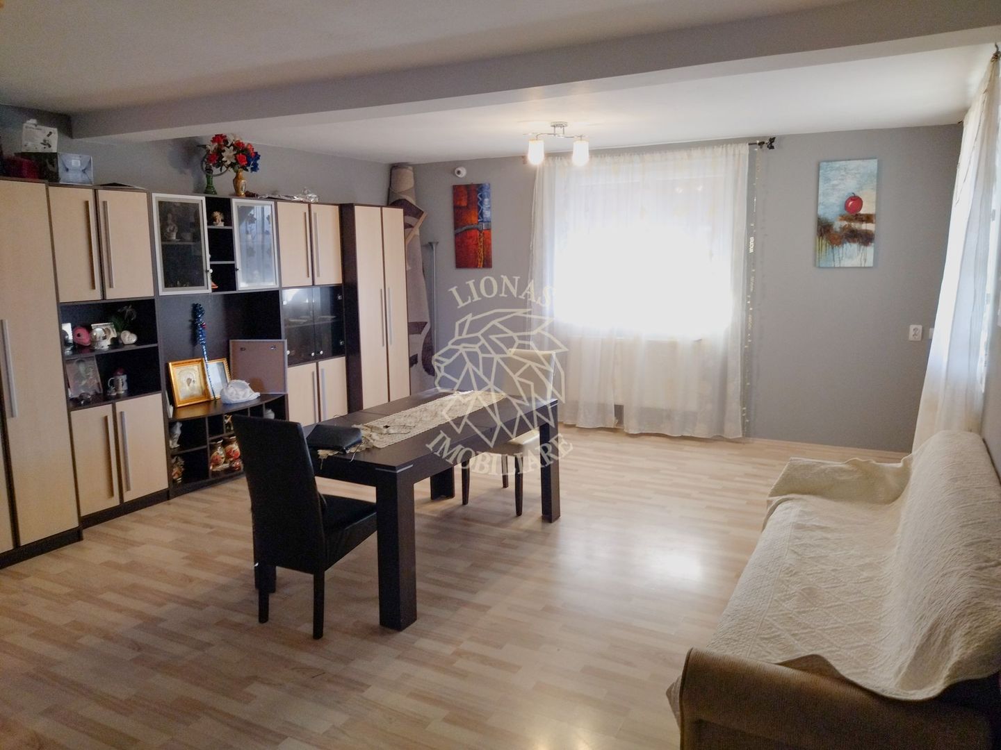 Oportunitate investitie! Casa 420 mp+balcoane-terasa 28 mp-Zavoaie - Poză 2