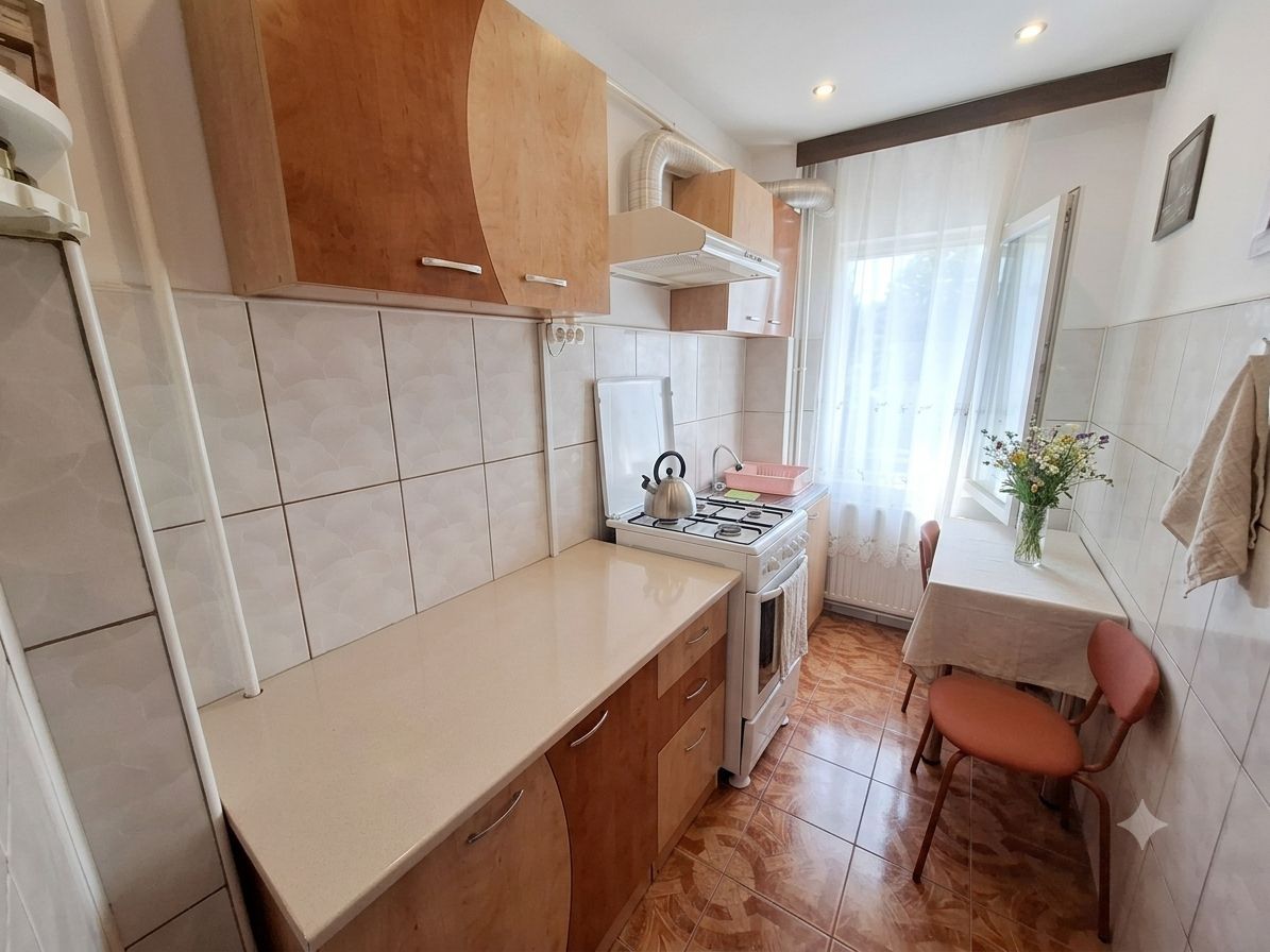 Apartament 3 Camere, Complet Mobilat – Cornișa Bistriței (Etaj 2) - Poză 2