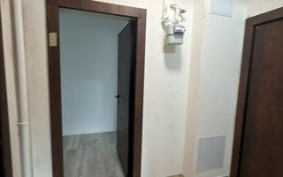 Ap.3 camere,semi stradal decomandat3 minute de mers la STV.Liber. - Poză 4