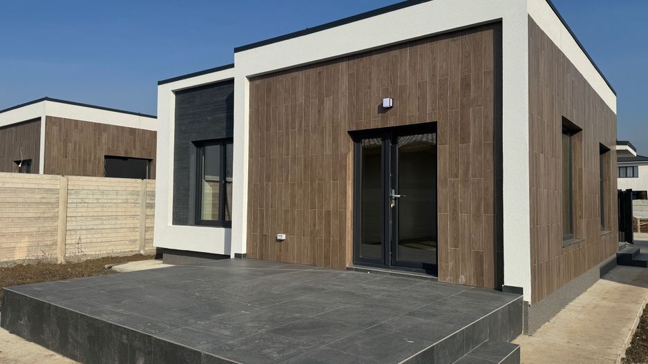 Case Mediteranene pe PARTER, 100m2 suprafata, curte 400m2, 0% comision - Poză 1