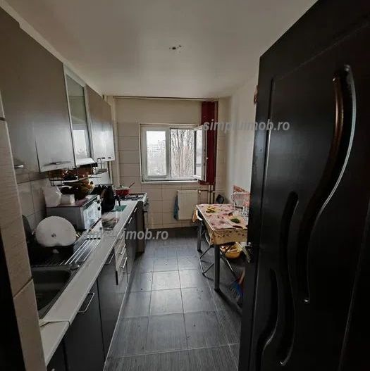 Decomandat spatios 2 camere Basarabia - Poză 6