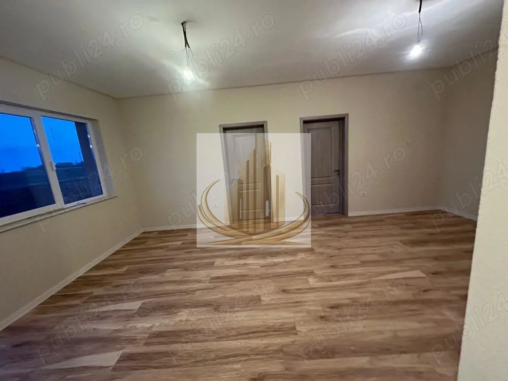 Vânzare jumătate de duplex în Ghiroda - Poză 1