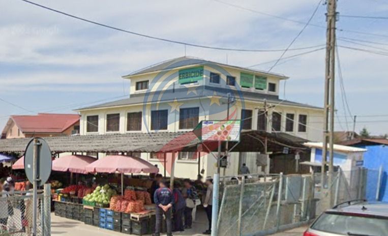 SPATIU  COMERCIAL   PIATA FILIASI  354 mp - parter+etaj - Poză 1