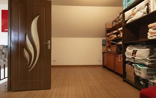 Casă / Vilă cu 6 camere de vânzare în zona Sagului - Poză 14