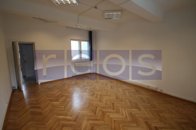 VILA INDEPENDENTA 22 CAMERE| 750 MP UTILI | DOROBANTI-CAPITALE - Poză 15