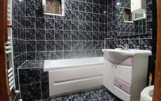 De inchiriat apartament cu 3 camere, I. C. Frimu, etaj 3, 450 euro - Poză 8