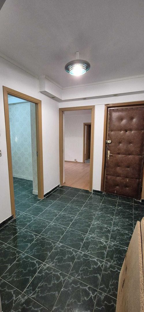 Vanzare apartament 4 camere Fizicienilor, 2 bai, bloc 1982 - Poză 4