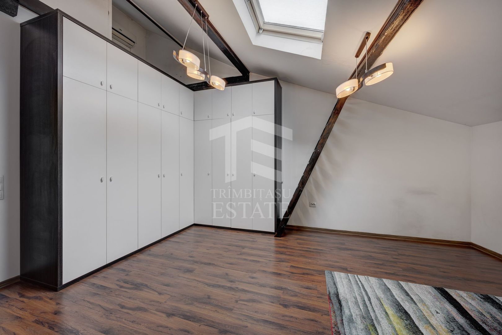 2 Apartamente  in Vila 5 Cam Metrou Basarab Gara de Nord - Poză 32
