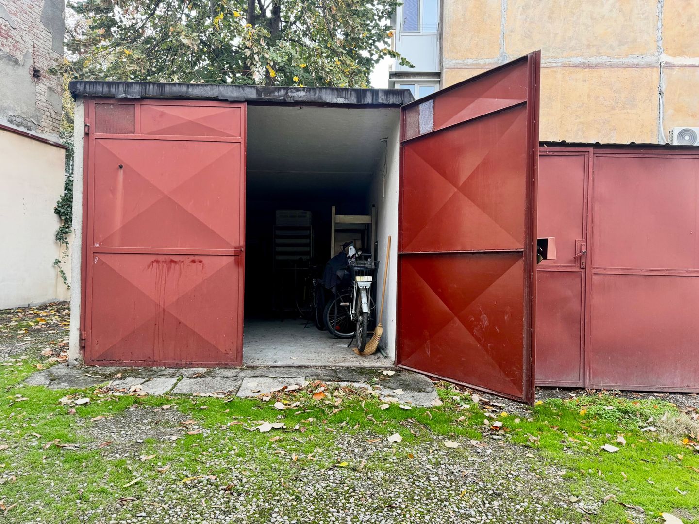 Apartament 2 camere spațios, cu garaj,  5 minute de Colegiu Bănățean - Poză 17