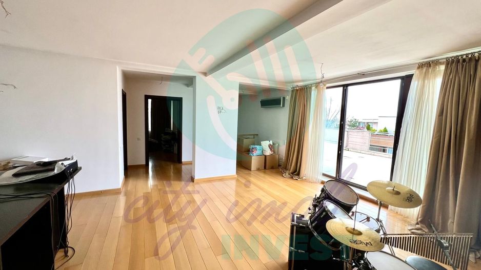 Vila individuala 12 camere Iancu Nicolae- Jolie Ville - Poză 13
