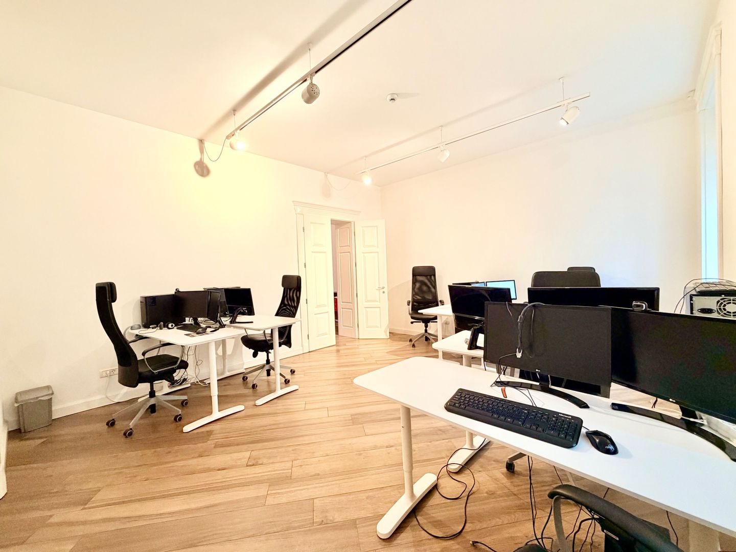 Spațiu Birou - Imobil istoric complet renovat - Poză 12