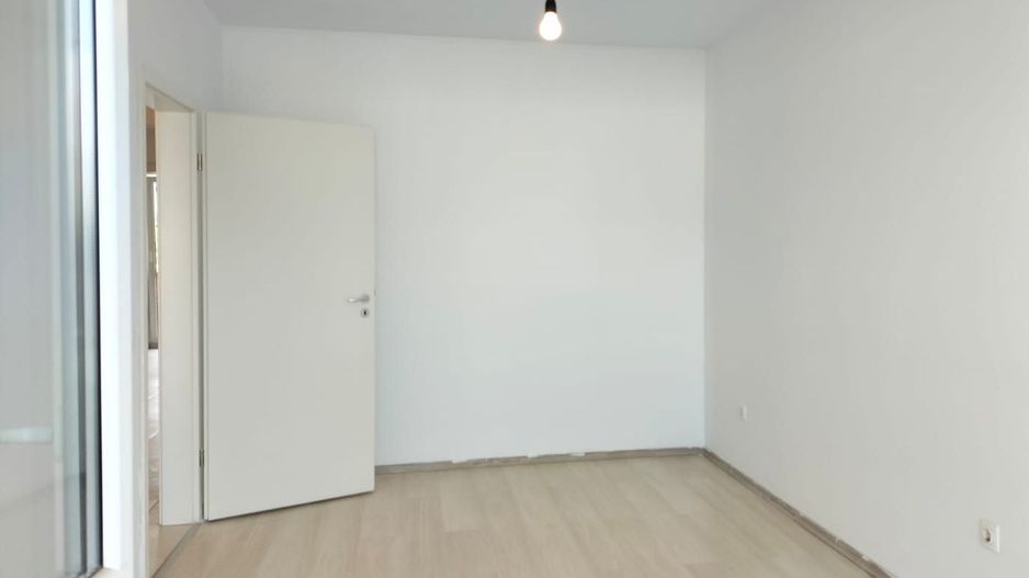 Vindem apartament 3 camere complet renovat cu vedere pe 2 parti - Poză 11