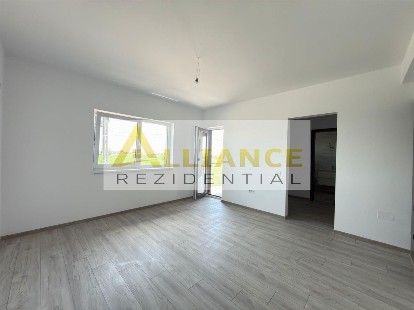 Casa individuala ~ P+1E+POD ~ 5 camere - 2 bai ~ 309 teren - Poză 5